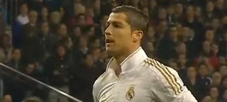 Cristiano Ronaldo sufre esguince de tobillo (video)