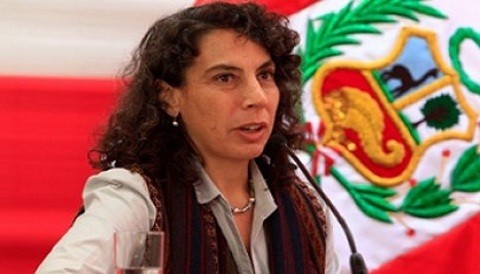 Ministra Carolina Trivelli tuvo nacionalidad chilena hasta hace 5 meses