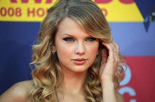 Taylor Swift reemplaza a Justin Bieber