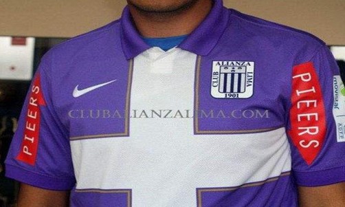 Alianza Lima presentó su camiseta morada