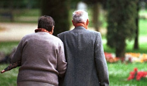 Ancianos con 77 años de casados se divorcian por infidelidad de hace casi medio siglo