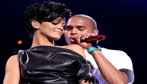 Chris Brown y Rihanna se estarían escribiendo en Twitter