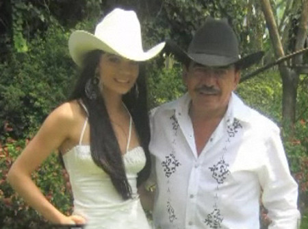 Ex-novia de Joan Sebastian contraerá matrimonio