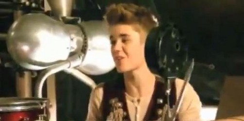 Justin Bieber muestra el detrás de cámaras de su video 'Santa Claus Is Coming To Town'
