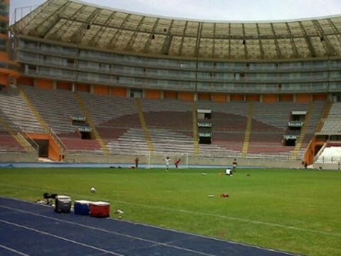 Universitario entrenó en el Estadio Nacional pensando en el Vasco da Gama