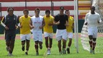 Universitario de Deportes presenta su equipo versión 2012 en la 'Noche Crema'