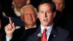 Santorum aprovecha 'doble discurso' de Romney para atacarlo