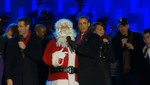 Estados Unidos: Barack Obama cantó villancicos junto a Papa Noel (Video)