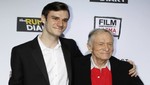 El hijo de Hugh Hefner tiene problemas con la edad de sus madrastras