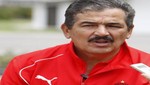 Jorge Luis Pinto admirado por juego de Perú