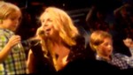 Britney Spears lleva a sus hijos a su concierto en Croacia (video)