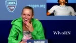 Wozniacki imita los calambres de Rafael Nadal