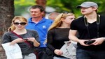 Emma Roberts y Chord Overstreet hacen publica su relación