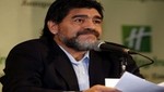 Público exigió la vuelta de Maradona en el Argentina - Colombia
