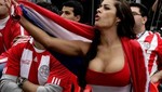 Agarraron a botellazos a Larissa Riquelme durante partido