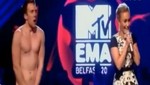 Hombre desnudo irrumpió en los MTV EMA 2011