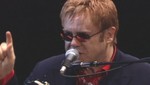 Elton John escribirá libro sobre su experiencia con el VIH