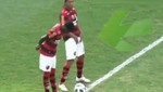 Ronaldinho reaccionó con un gesto obsceno a provocación de hinchas (video)