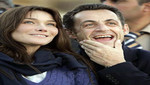 Carla Bruni y Nicolás Sarkozy a los besos (Fotos)