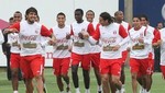 Selección peruana retorna a Lima para continuar entrenamientos