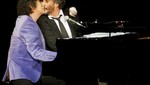 Charly García y Fito Páez se dieron un beso en pleno concierto