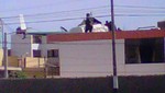 Helicóptero cae sobre vivienda en el Callao