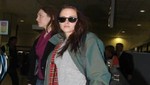 [FOTOS] Kristen Stewart luce seria en aeropuerto de Sydney