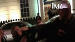 [VIDEO] Guardaespaldas de Rihanna golpea en la cara a un paparazzi