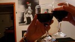 Beber vino tiene los mismos beneficios que media hora de ejercicios