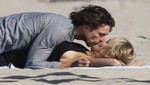 [FOTO] Sharon Stone besa a su novio en playas de Brasil