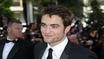 Robert Pattinson se divierte con sus amigos para olvidar a Kristen Stewart