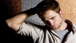 Robert Pattinson no sabe qué hacer con Kristen Stewart