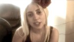 Lady Gaga causa polémica con video casero en YouTube [VIDEO]