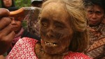 En Indonesia desentirran a sus muertos para hacer rituales con ellos [FOTOS]