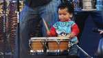 El Gran Show: Hijo de Shantall, de año y medio, sorprende tocando el bongó [VIDEO]