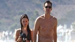 Jim Carrey se pasea por Malibu Beach con su nueva novia [FOTOS]