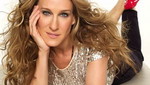 Sarah Jessica Parker tira flores a Angela Merkel