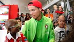 Cristano Ronaldo y la selección de Portugal realizan obra de caridad [FOTOS]