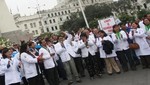 Un mes de huelga médica y aún no hay solución [VIDEO]