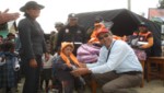 Gobierno Regional de Huancavelica y Ministerio de Defensa entregan apoyo humanitario
