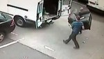 Hombre recupera pertenencias en pleno asalto [VIDEO]