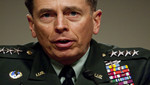 El FBI ingresó a la casa de la amante de David Petraeus, exdirector de la CIA