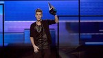 Justin Bieber arrasó en los American Music Awards 2012 [VIDEO]