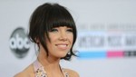 Carly Rae Jepsen gana la categoría Artista Nuevo del Año en los AMAs 2012 [VIDEO]