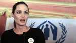 Angelina Jolie vuelve a reunirse con los refugiados sirios en Jordania [VIDEO]