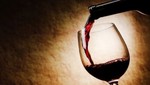 Beber un vaso grande de vino tinto cada día reduce el riesgo de cáncer de colon