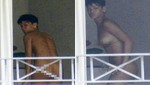 Rihanna fue captada totalmente desnuda por paparazzis [FOTOS]