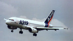 Un Airbus A-319 se sale de la pista de aterrizaje en el sur de Rusia
