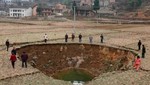 Aparecen misteriosos hoyos en un pueblo chino
