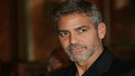 George Clooney celebra tres años de duro trabajo